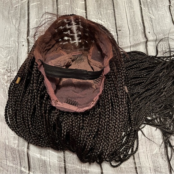 Knotless box braid wig (full lace) - Picture 15 of 15